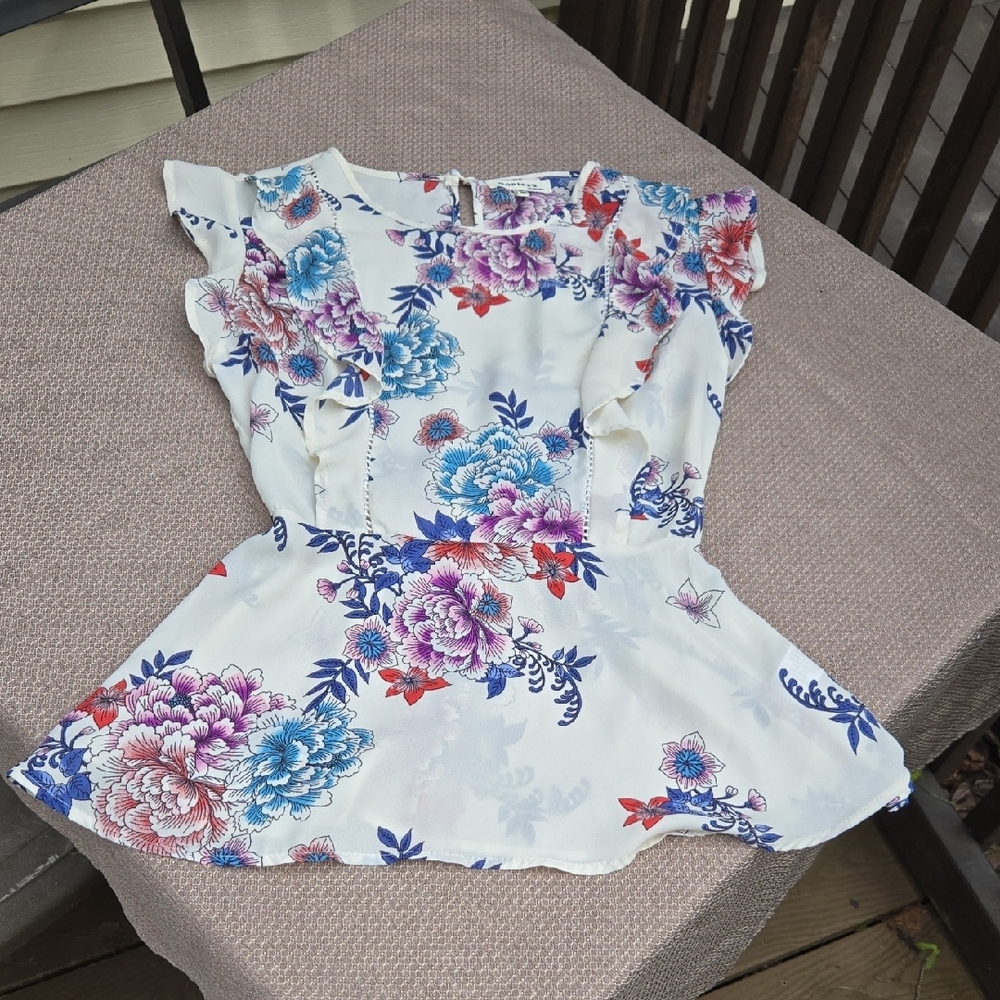 Monteau Multicolor Floral Top